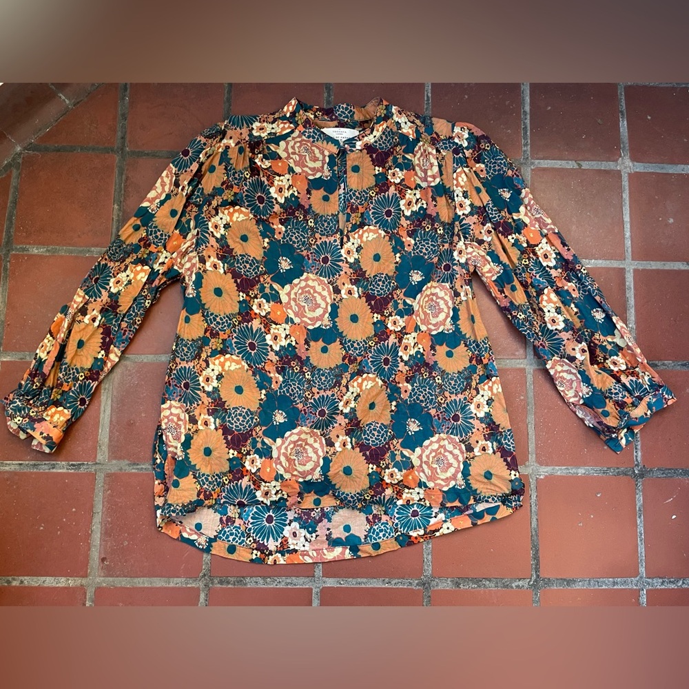 Trovata Multicolor Floral Top